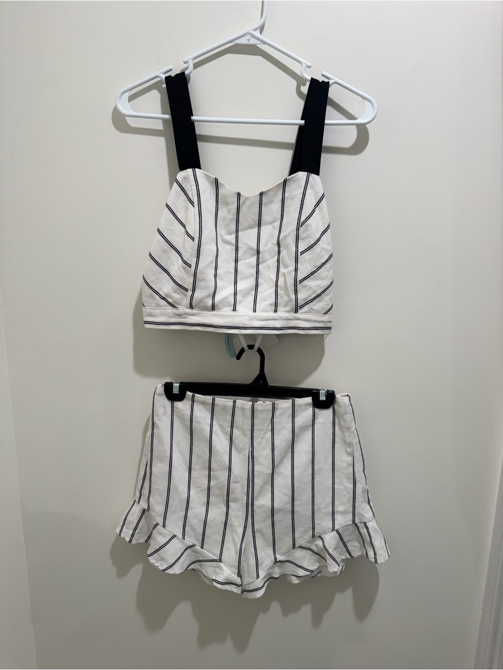 NWT She + Sky‎ Striped Linen Blend Two Piece Set Crop Top & Ruffle Shorts Size S